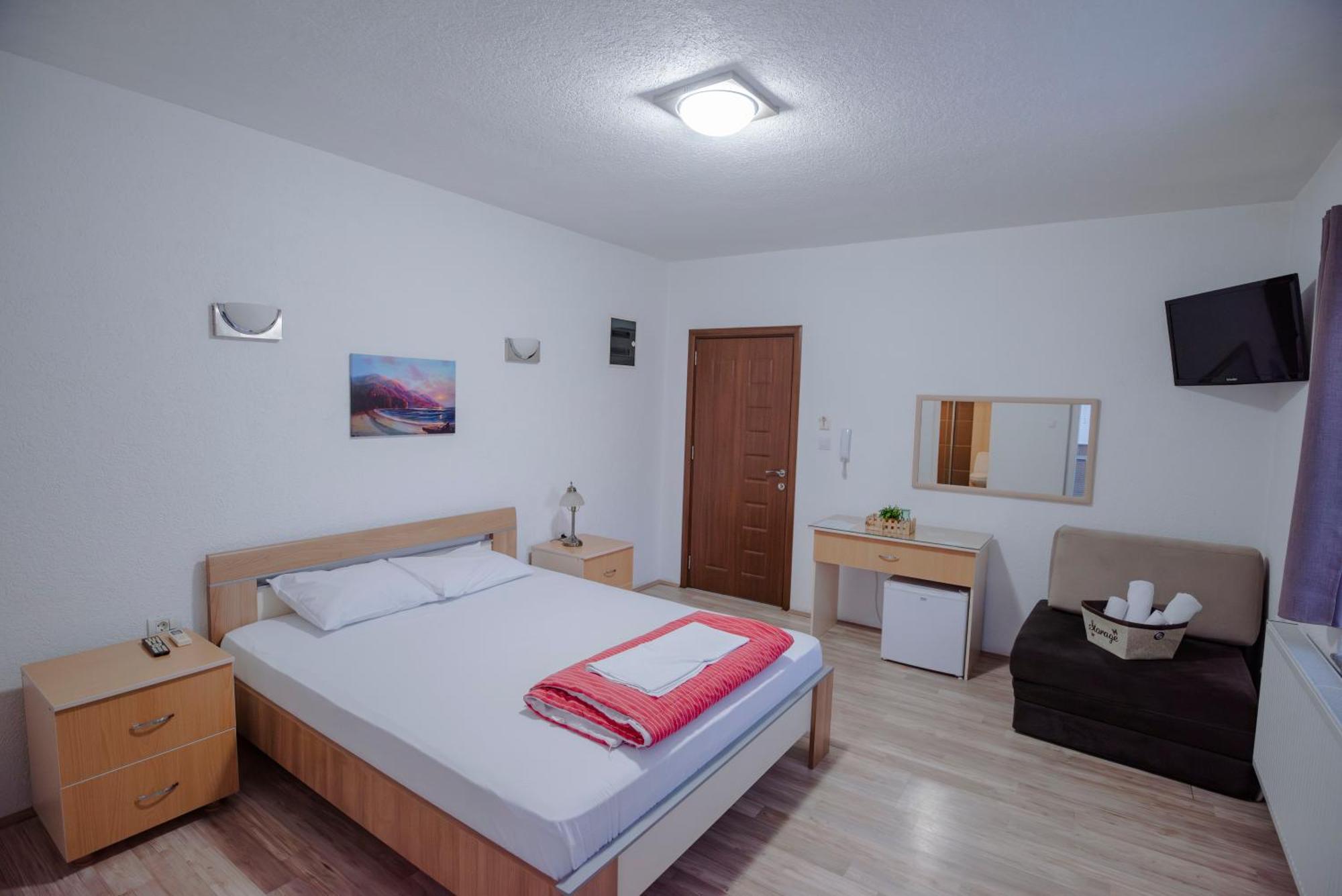 Hotel Kiko Битола Экстерьер фото